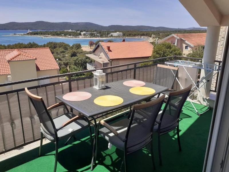 Apartments Gveric Σίμπενικ Εξωτερικό φωτογραφία