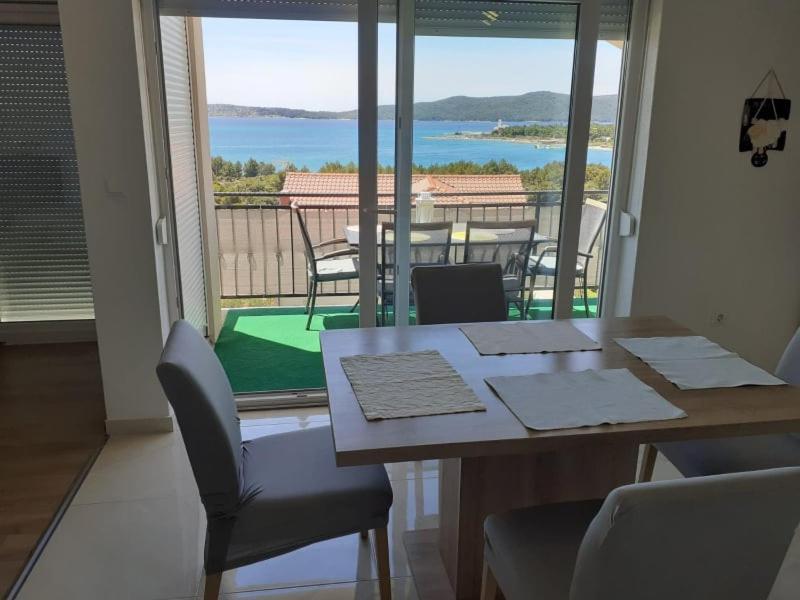 Apartments Gveric Σίμπενικ Εξωτερικό φωτογραφία