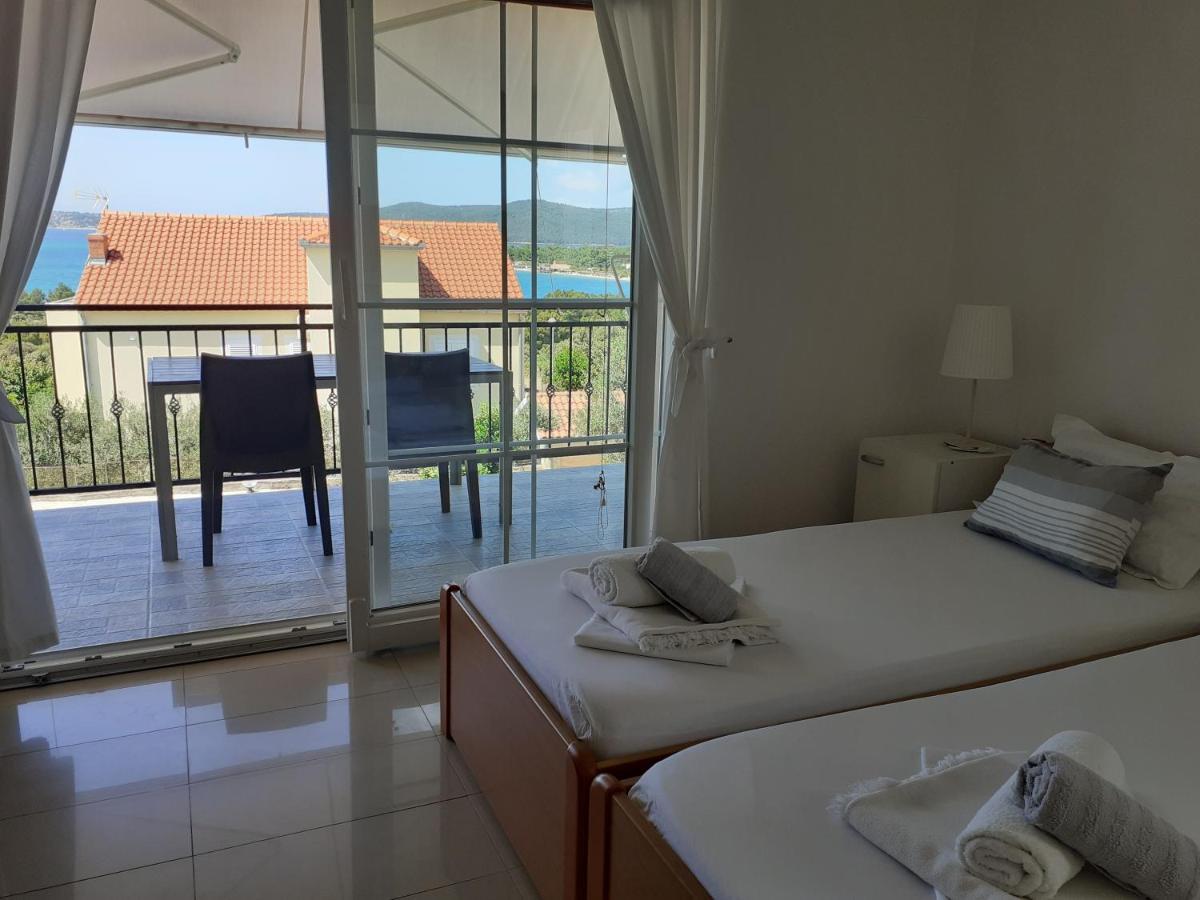Apartments Gveric Σίμπενικ Εξωτερικό φωτογραφία