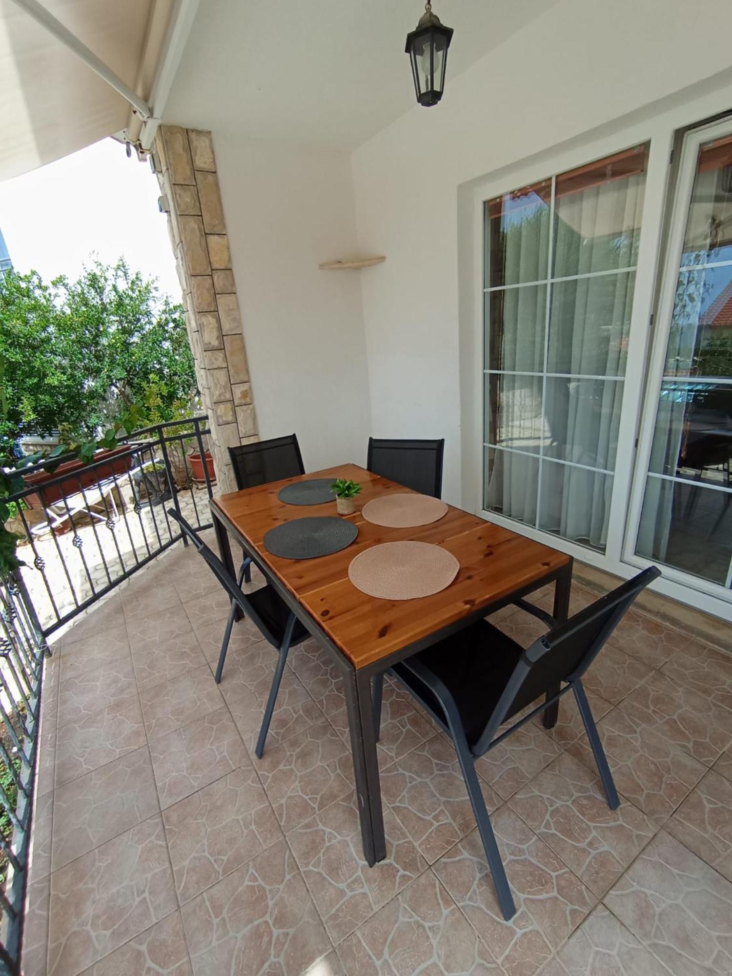 Apartments Gveric Σίμπενικ Εξωτερικό φωτογραφία